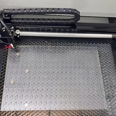 9h 3d Daqin PVC मोबाइल स्क्रीन गार्ड कटिंग मशीन मोबाइल प्रोटेक्टर के लिए