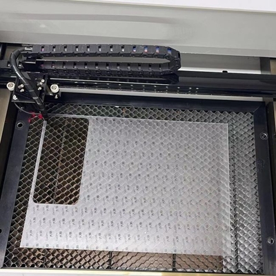 9h 3d Daqin PVC मोबाइल स्क्रीन गार्ड कटिंग मशीन मोबाइल प्रोटेक्टर के लिए